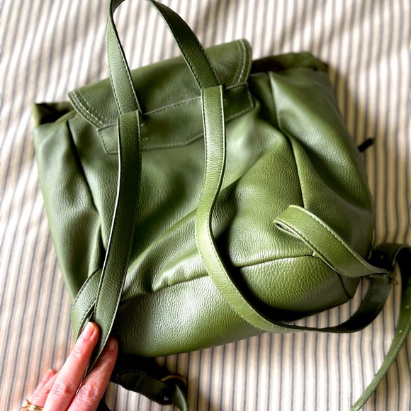 Backpack purse, vegan leather, Universal Threads (Target). - Picture 3 of 5